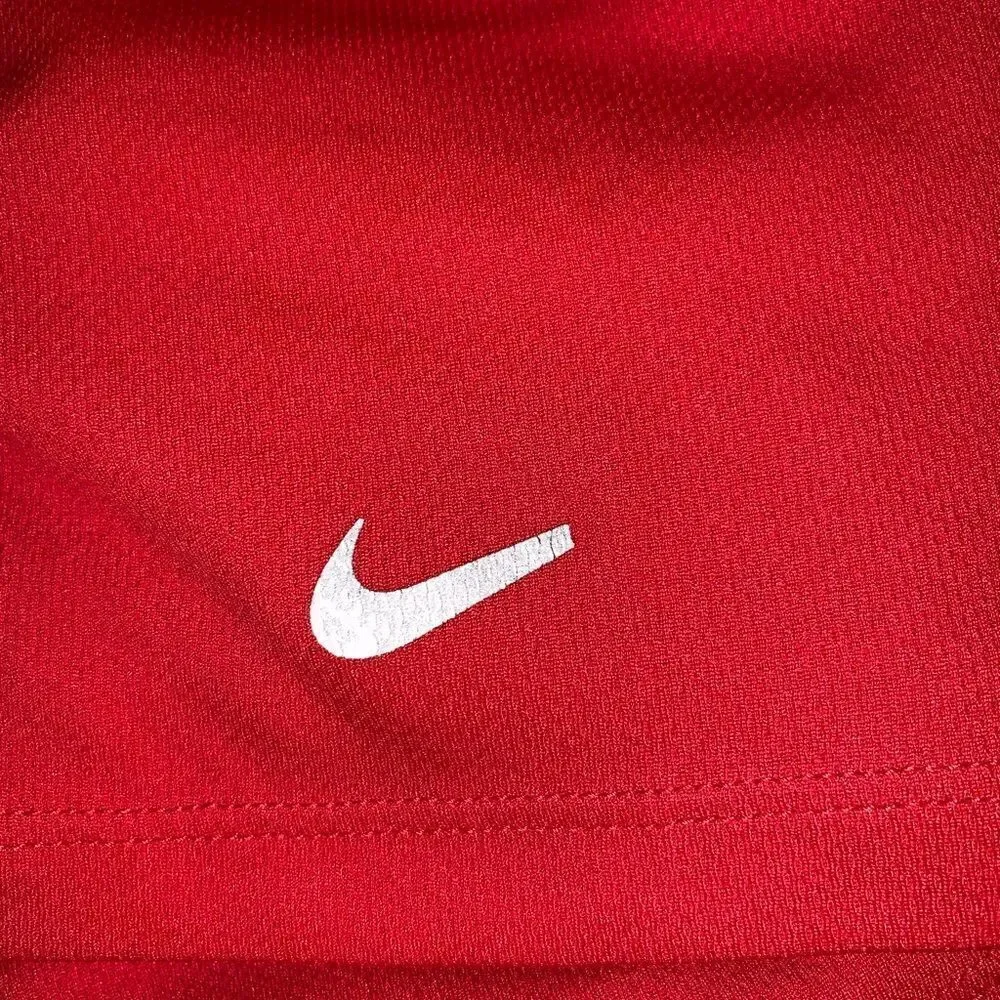 Boys Nike Dri-Fit skull t-shirt size M